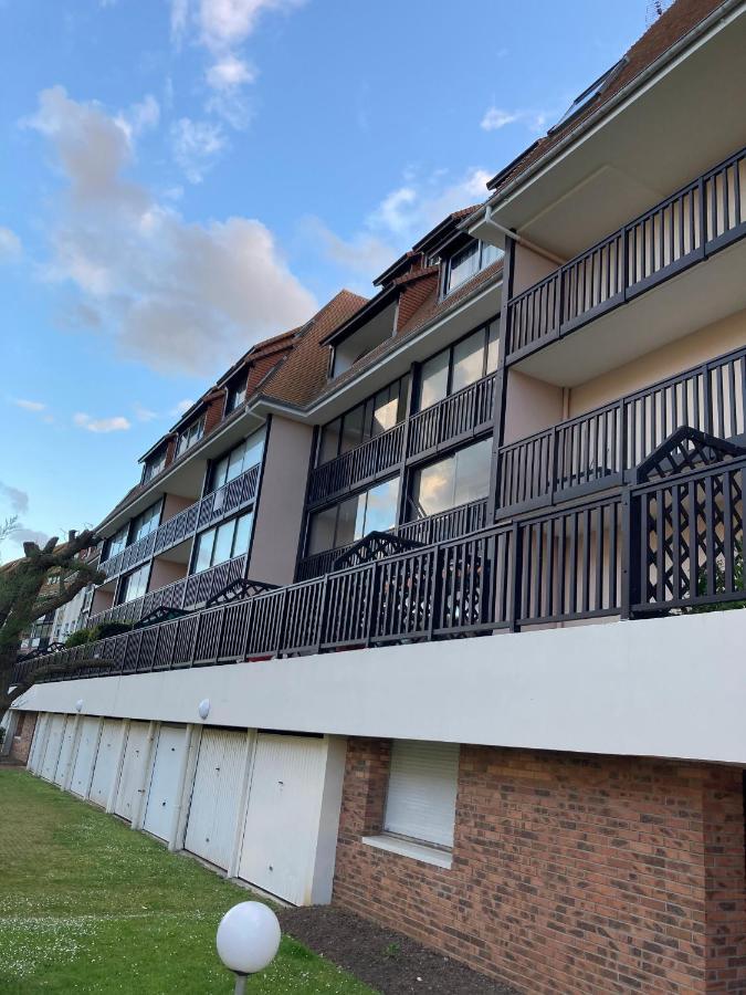 Appartement Neuf Beautiful Villers 1-4 Pers Avec Parking Prive Et A 200 M Plage Luaran gambar